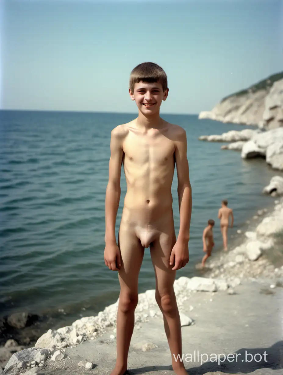 голый советский мальчик 13 лет в Крыму у моря, в полный рост, динамичные позы, улыбка, одетые люди на заднем плане, вид сбоку и сзади