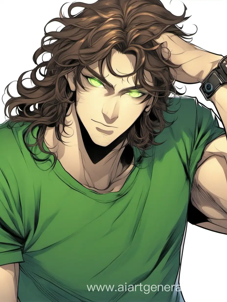 Молодой парень с красивым телом, очень длинными волнистыми волосами и зелеными глазами, одежда футболка